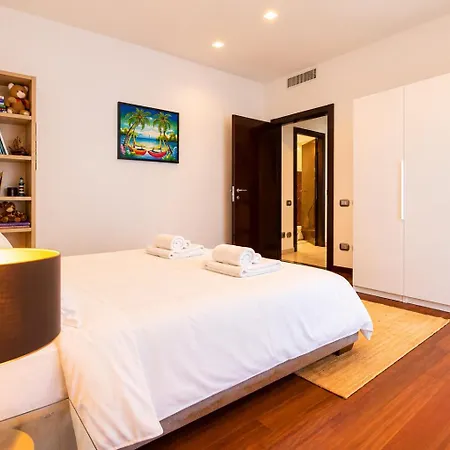 Waterfront Lux •3br •sea View •sauna • By Tilo *