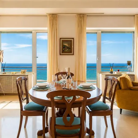 Waterfront Lux •3br •sea View •sauna • By Tilo *