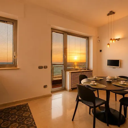 Waterfront Lux •3br •sea View •sauna • By Tilo Γένοβα