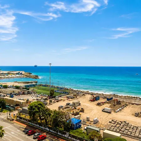 Waterfront Lux •3br •sea View •sauna • By Tilo جنوة
