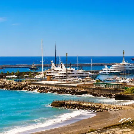 Waterfront Lux •3br •sea View •sauna • By Tilo جنوة